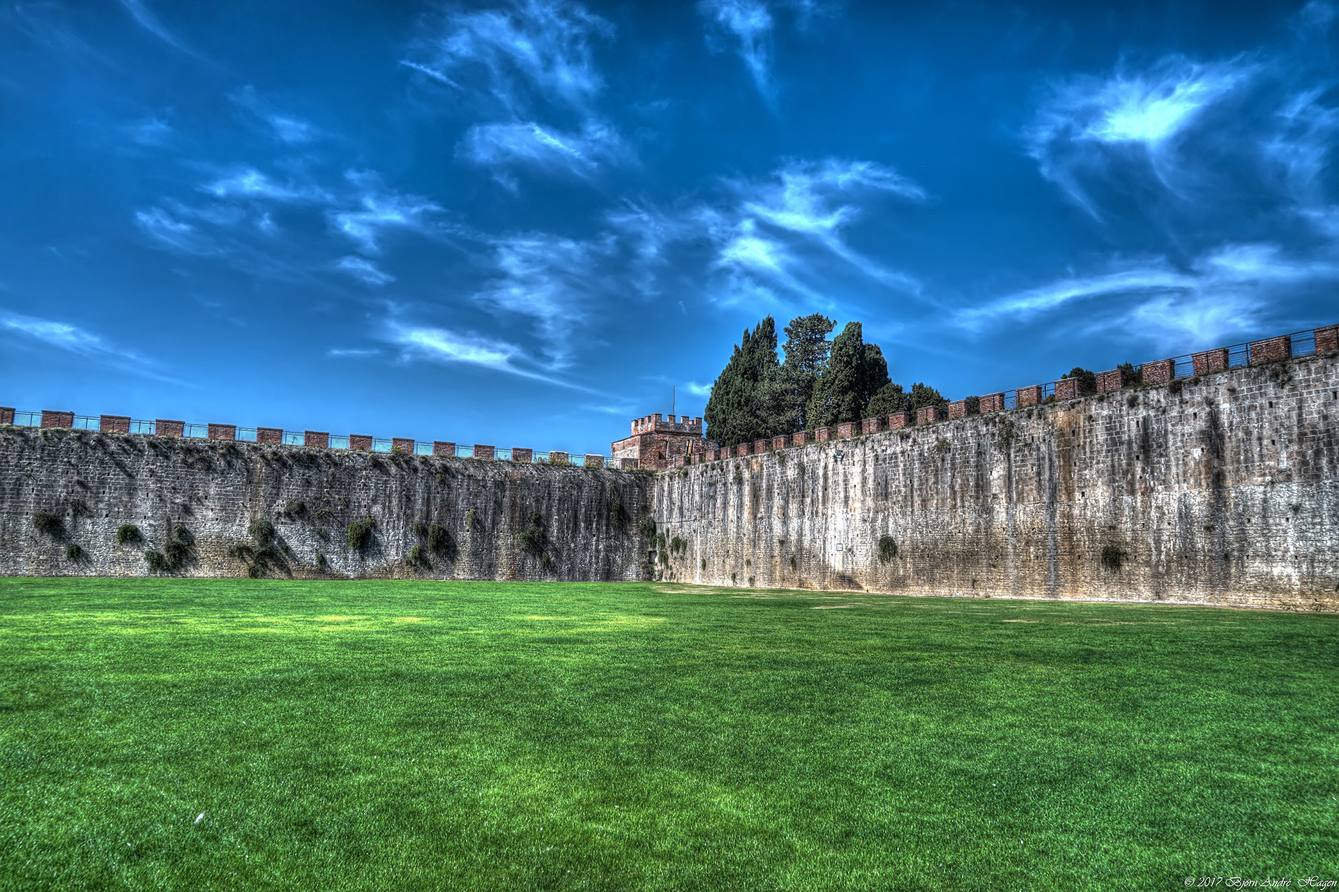 Pisa city wall