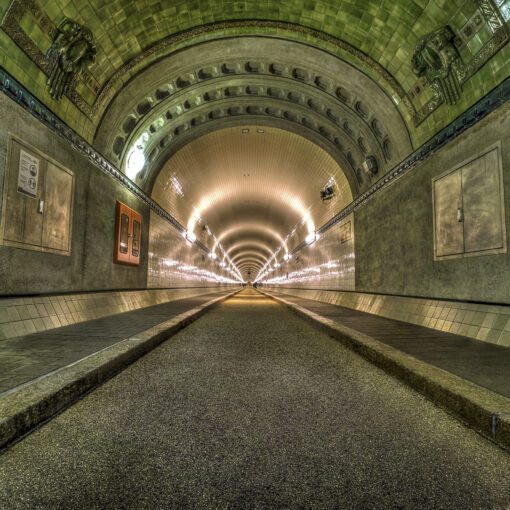 Hamburg altes elbe tunnel